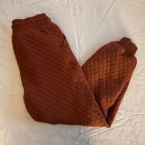 Quilted Set - Picture 2 of 2